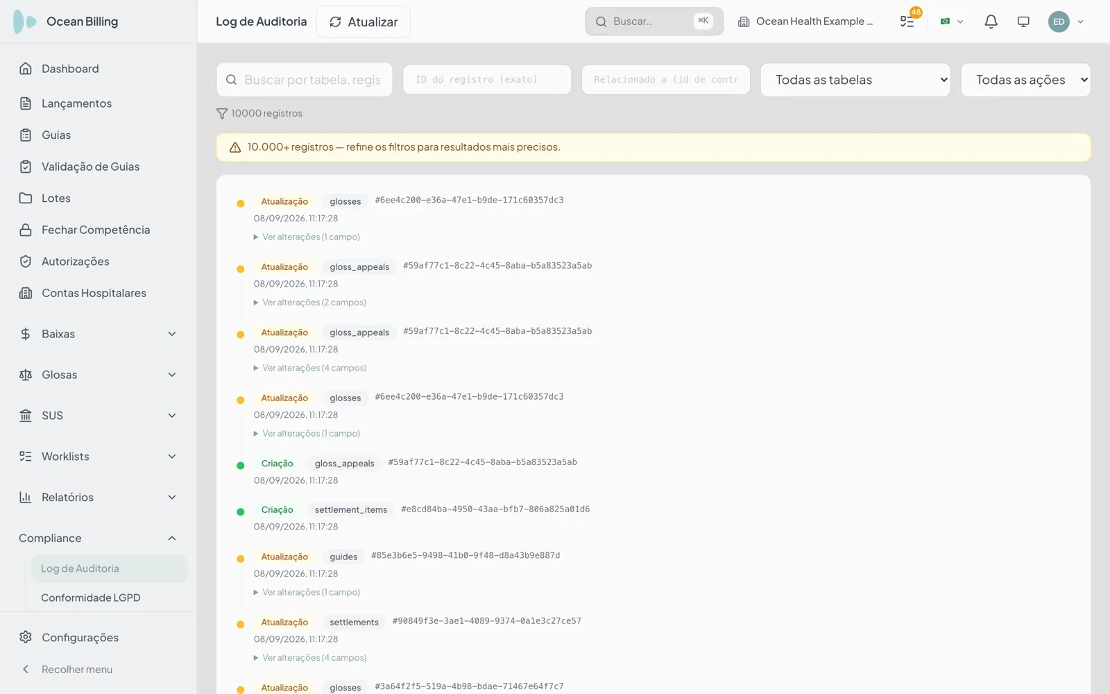 Log de Auditoria do Ocean Billing com a linha do tempo por ação, o diff campo a campo expansível e os filtros por tabela e identificador