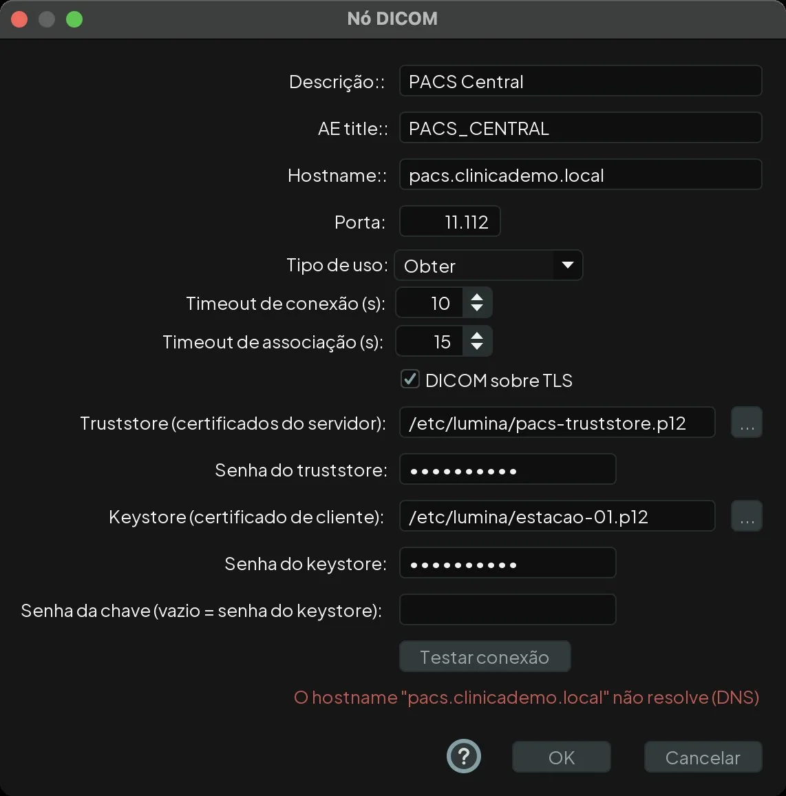 Formulário de conexão com o PACS com a conexão cifrada marcada, os campos de certificado e senha, e o diagnóstico do teste de conexão: o nome do servidor não resolve